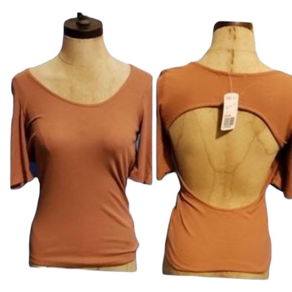 ✨ NWT Forever 21 Ginger Ribbed Knit Open Back Top – Size Small ✨ - Picture 2 of 3